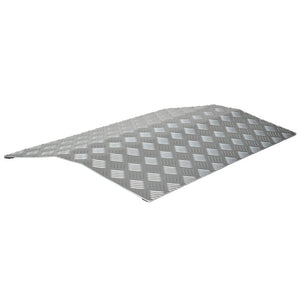 Metal threshold ramp