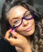 Magnifying make-up glasses