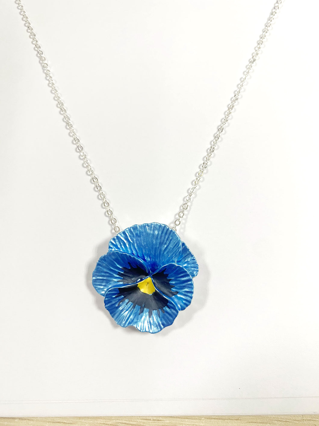 Blue pansy pendant and chain