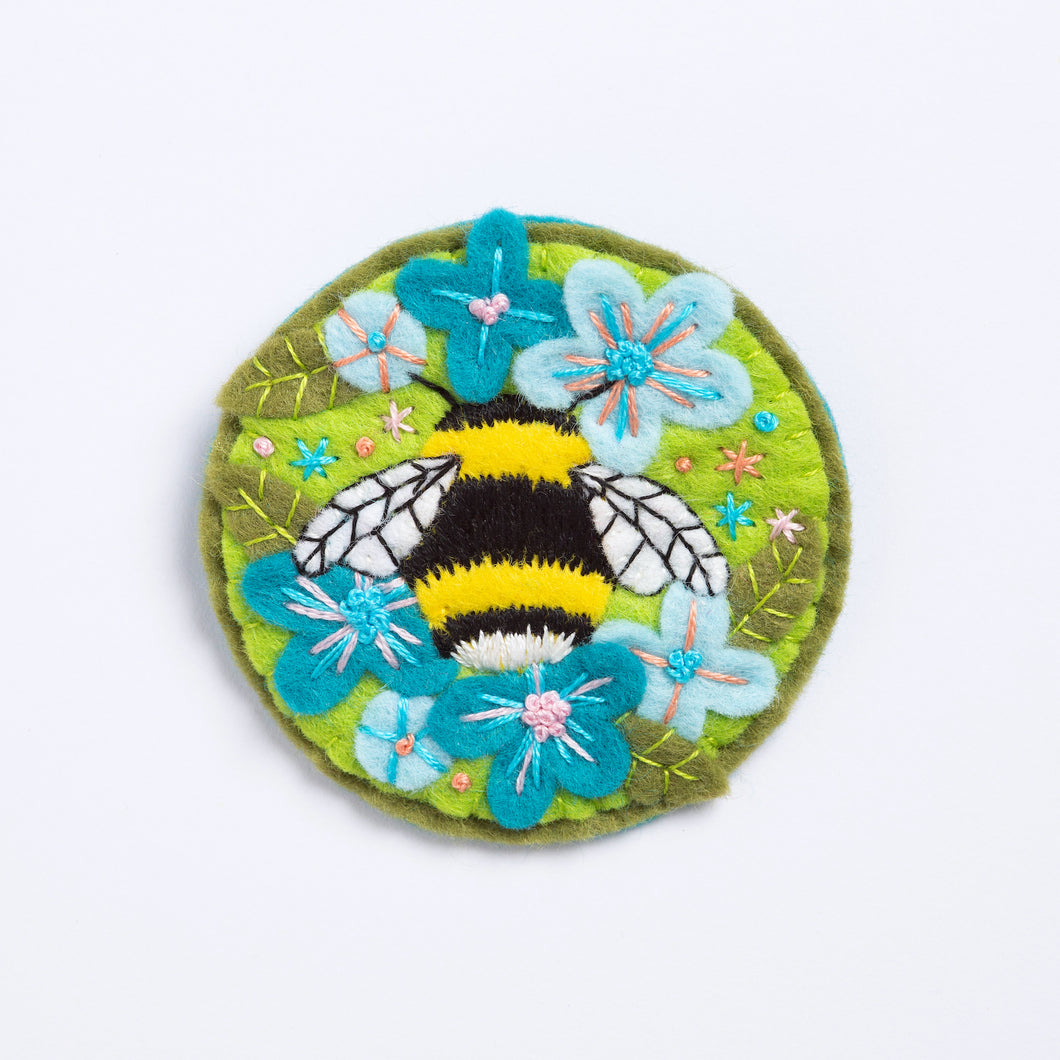 Bumblebee felt craft brooch kit
