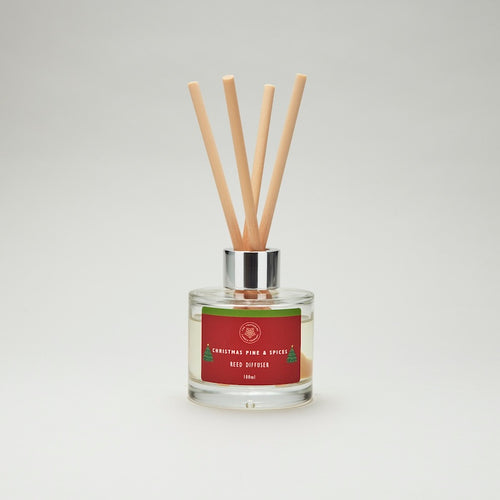 Pine and spices reed diffuser