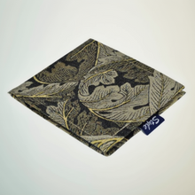 Permit holder - William Morris Acanthus