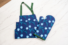 Chelsea tulip quilted gauntlet - navy