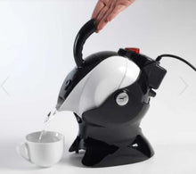 Easy pour kettle and tipper
